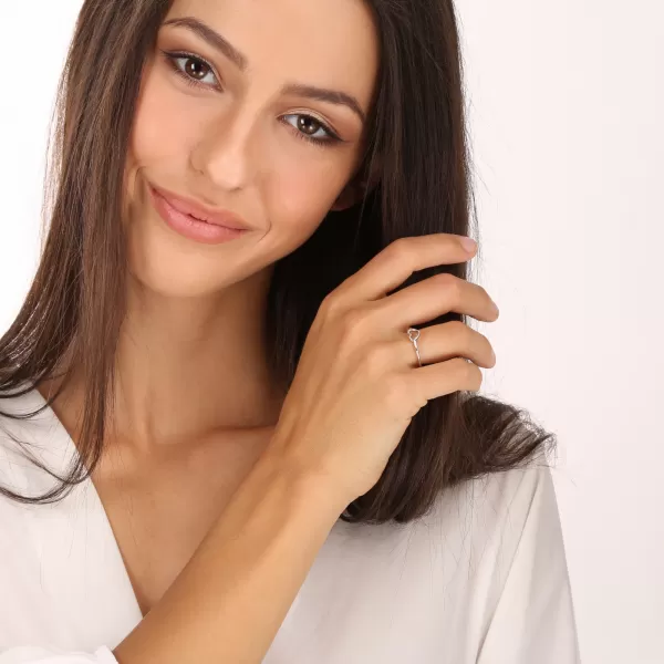 Strieborný prsteň srdiečko 65017