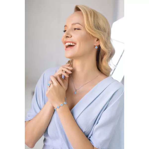 Strieborný náramok so syntetickým opálom a kryštálmi Preciosa svetlo modrý 33105.1