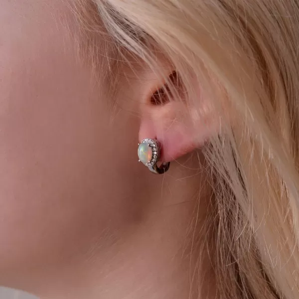 Strieborné náušnice luxusné s pravým opálom biele 11490.3 opál