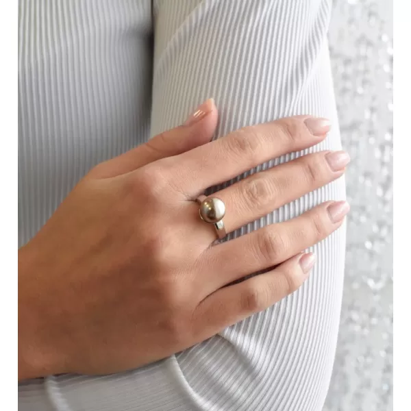 Strieborný prsteň s perlou hnedý 35022.3