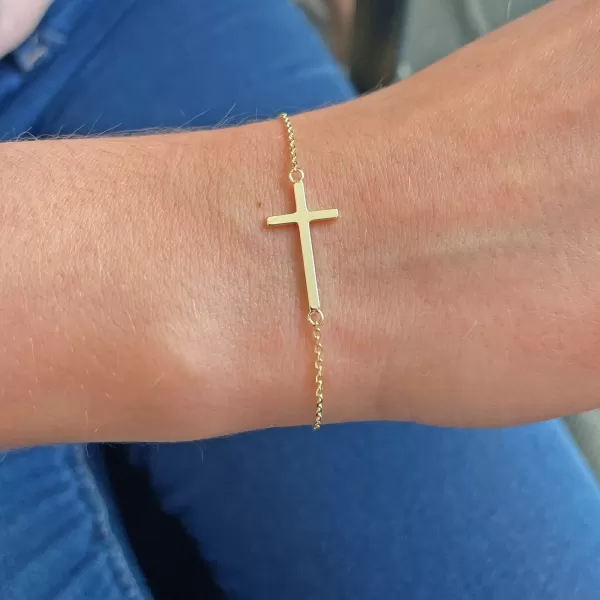 Pozlátený strieborný náramok s väčším krížikom 63008