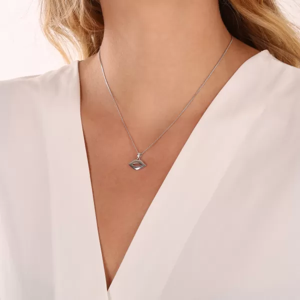 Strieborný prívesok pusa 64018