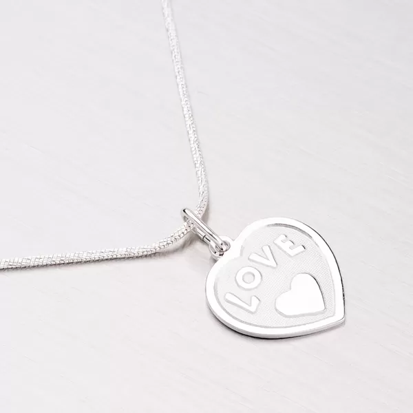 Strieborný prívesok v tvare srdca AG13-001