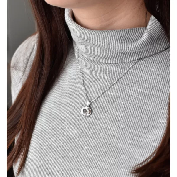 Strieborný prívesok s kryštálmi Swarovski biely okrúhly-rivoli 34112.1