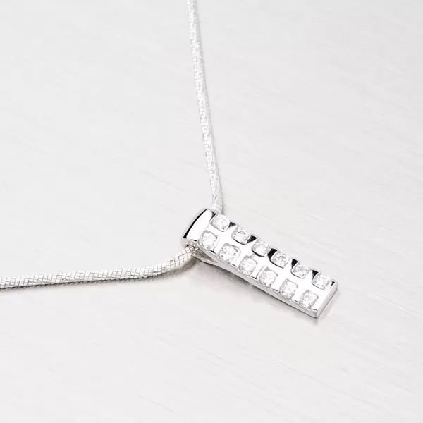 Prívesok so zirkónmi GTK511-P