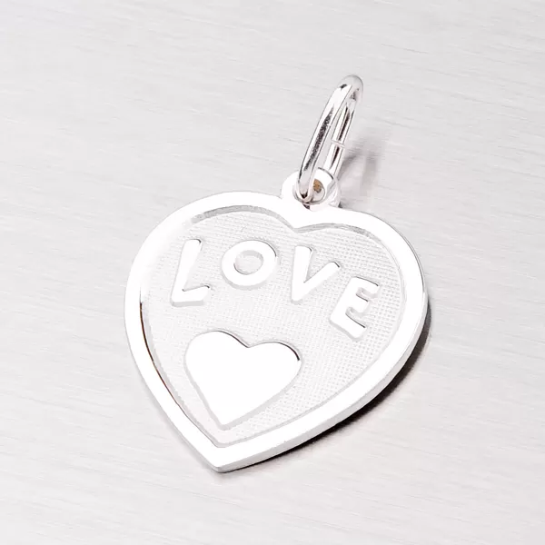 Strieborný prívesok v tvare srdca AG13-001