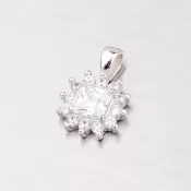 Strieborný prívesok vysadený zirkónmi YNG3006