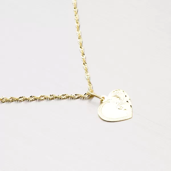 Zlatý prívesok v tvare srdca s gravírovaním 322P-131033