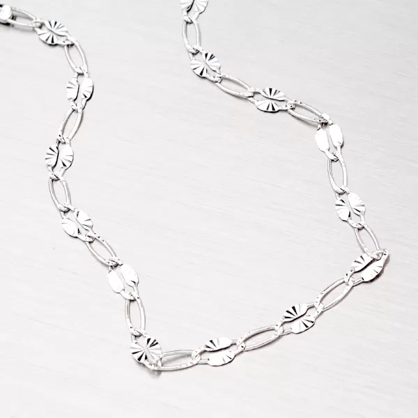 Retiazka z bieleho zlata s gravírovaním 45-1072