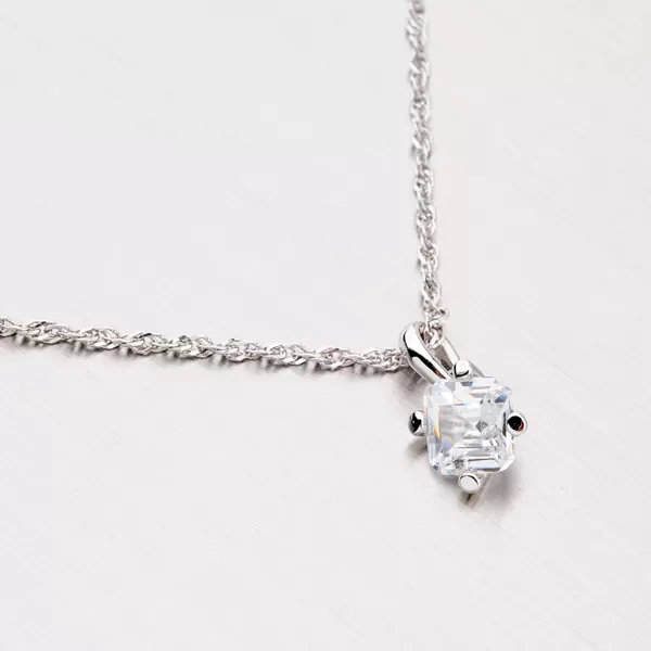 Prívesok so zirkónom z bieleho zlata GZ2271B