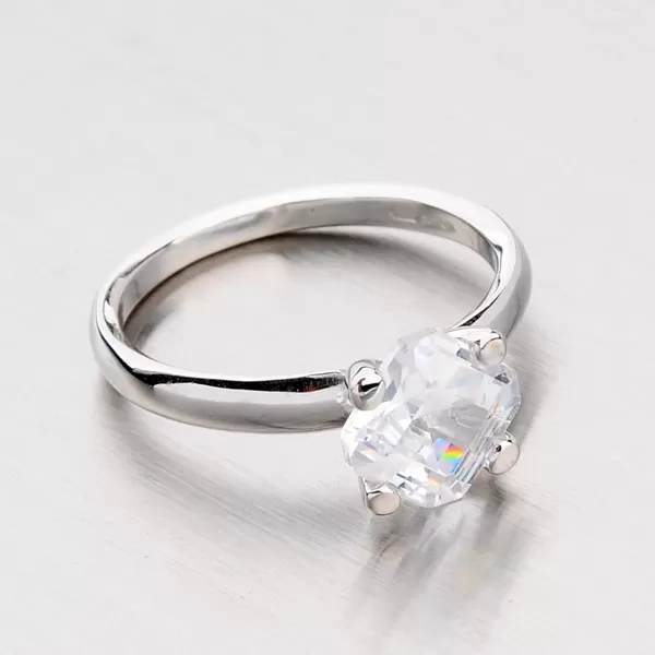 Prsteň z bieleho zlata s výrazným zirkónom GZ2269B