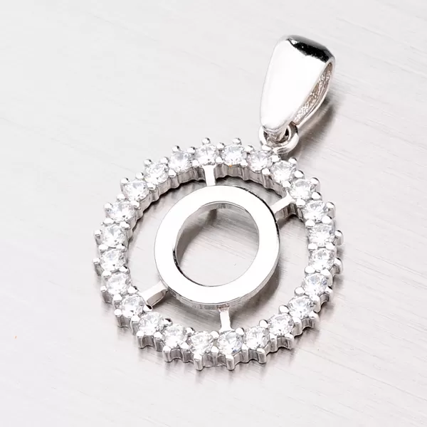 Strieborné písmenko so zirkónmi - O MPN5192-O