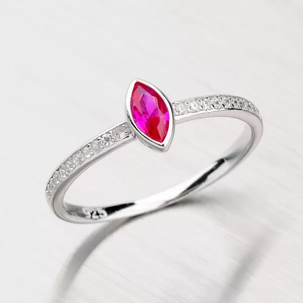 Strieborný prsteň so syntetickým rubínom a zirkónmi RXC15140058RUB