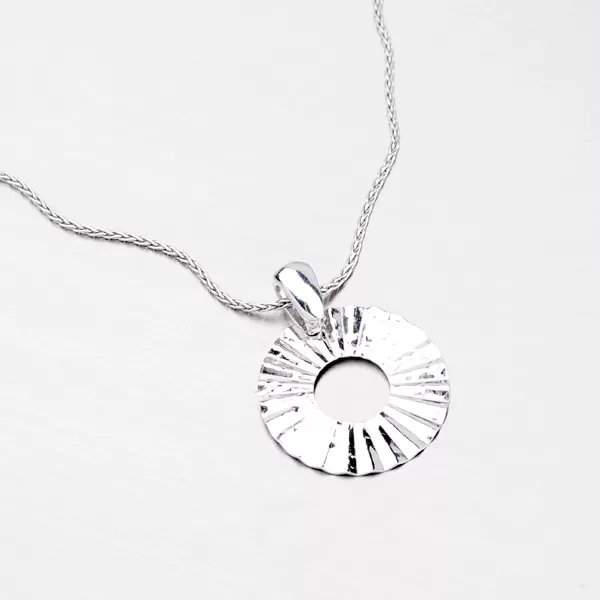 Prívesok zo striebra PN685A