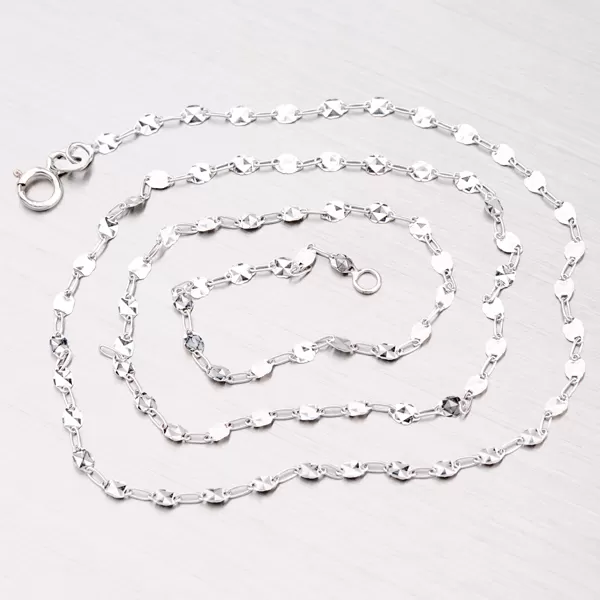 Gravírovaná retiazka z bieleho zlata 45-1636