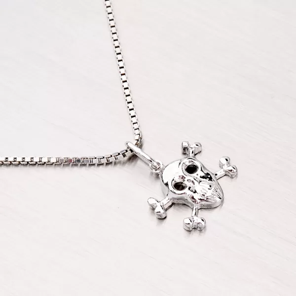 Strieborný prívesok lebka MPN6089T2