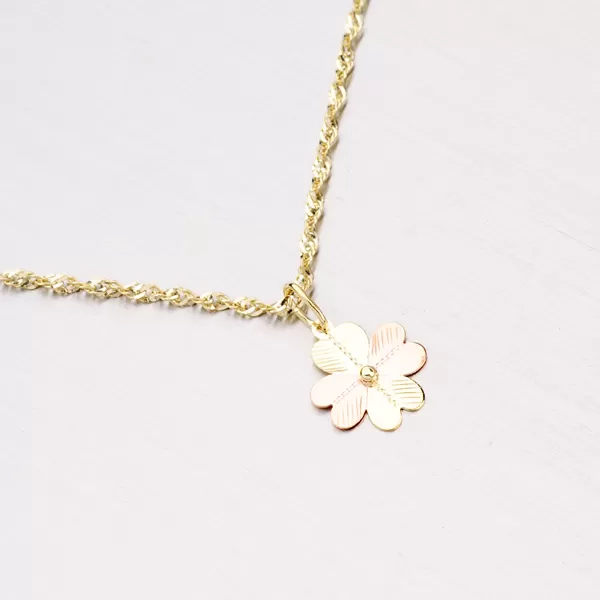 Zlatý prívesok v tvare štvorlístka 43-2210