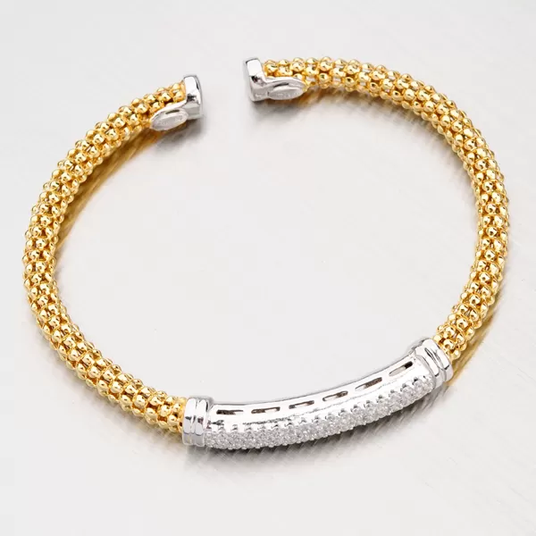 Pevný strieborný náramok so zirkónmi GLARG-4047