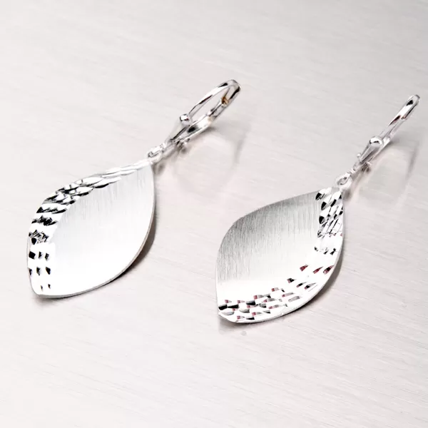 Visiace náušnice zo striebra NZM-187-OKS