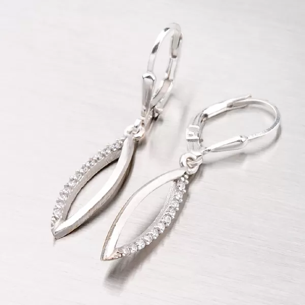 Visiace náušnice zo striebra so zirkónmi OKP-412M-OKS