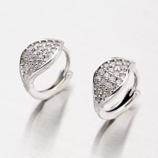 Náušnice so zirkónmi zo striebra OKP-466P-OKS