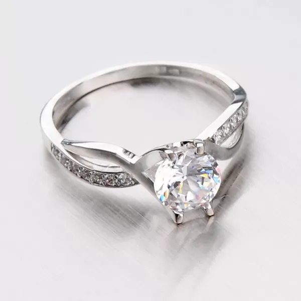 Prsteň z bieleho zlata so zirkónmi 456-5065