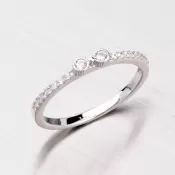 Prsteň so zirkónmi zo striebra RXC04140181