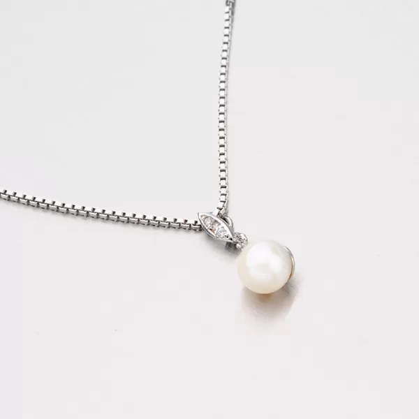 Prívesok s perlou z bieleho zlata 115-4110