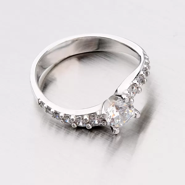 Prsteň so zirkónmi GZ2102B