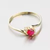 Dámsky prsteň s rubínom a zirkónmi 351-0106