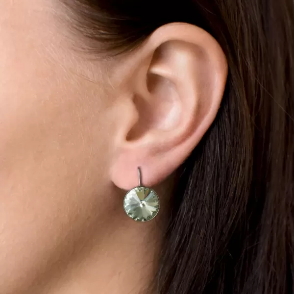 Strieborné náušnice visiace s kryštálmi Swarovski zelené okrúhle 31106.3