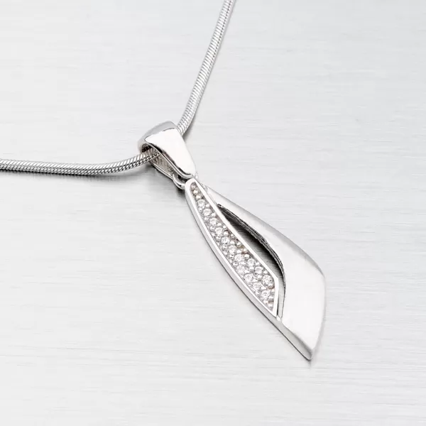 Strieborný prívesok so zirkónmi ZS-075/P-OKS