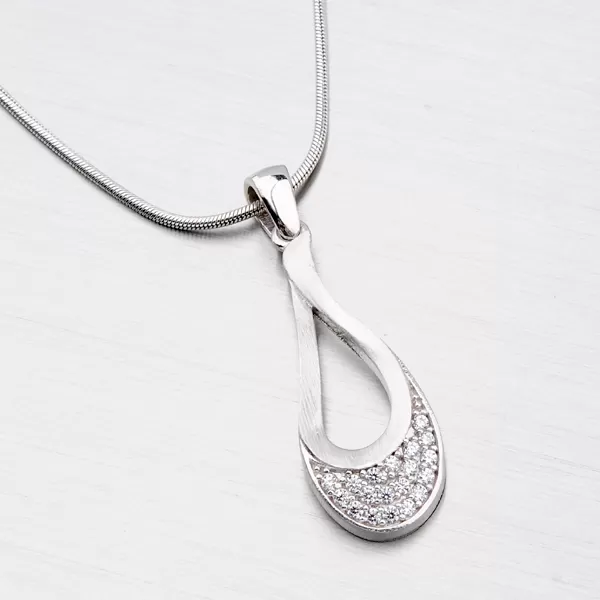 Strieborný prívesok so zirkónmi ZS-150/P-OKS