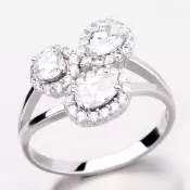 Prsteň z bieleho zlata so zirkónmi 11-083