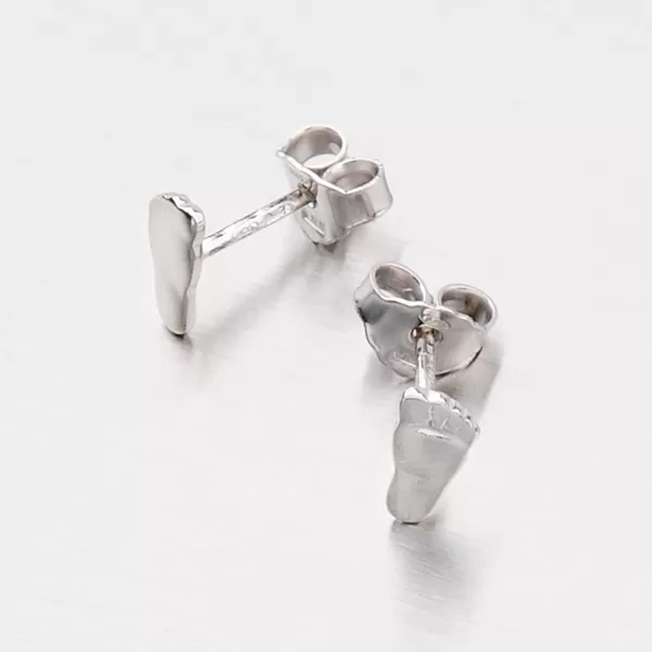Strieborné náušnice - kôstky v tvare chodidla M6042Z
