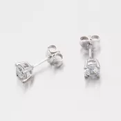 Strieborné náušnice - kôstky so zirkónmi M6761B