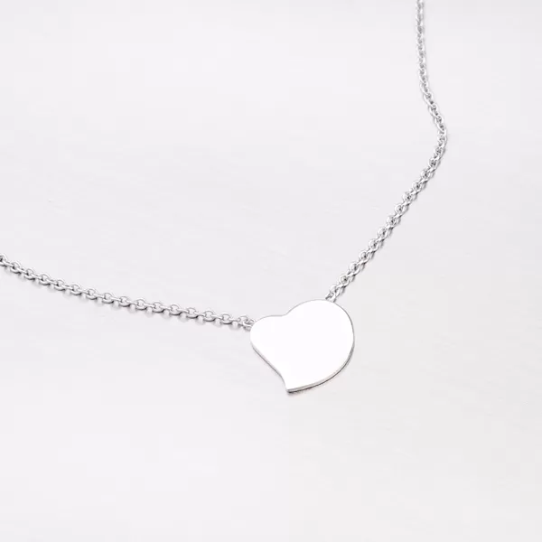 Krásny náhrdelník so srdiečkom MCL8453C