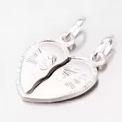 Strieborný prívesok pre partnerov v tvare srdca M5503KHG