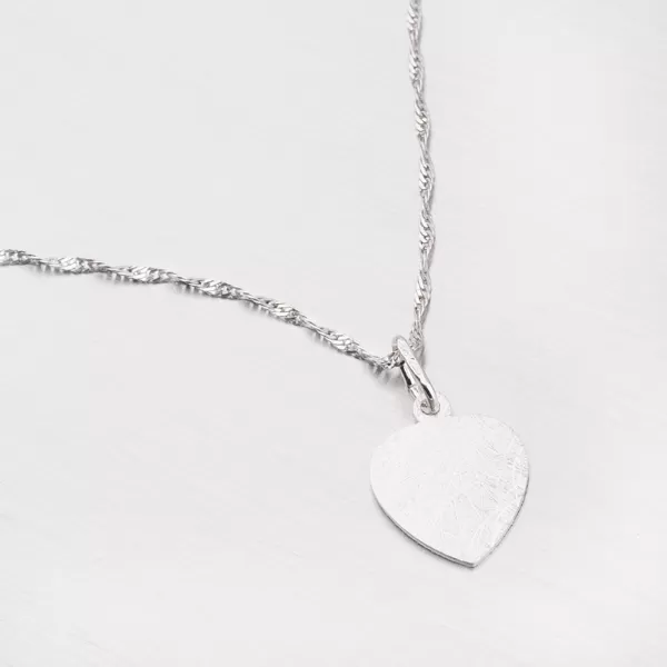 Prívesok zo striebra v tvare srdca M5000GEN-02