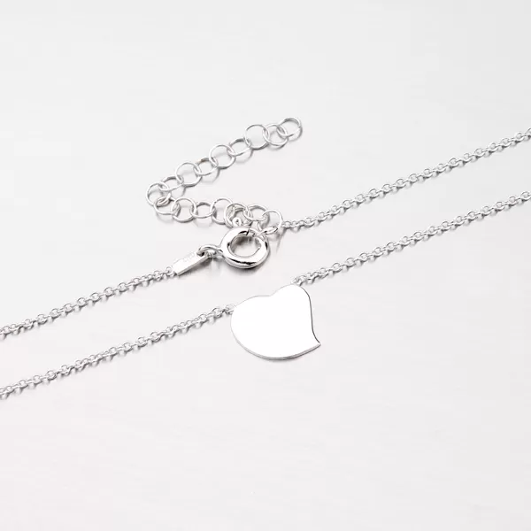 Krásny náhrdelník so srdiečkom MCL8453C
