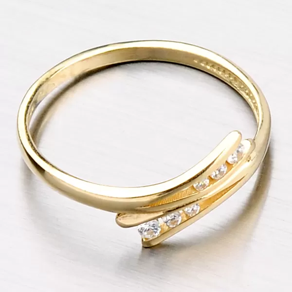 Zlatý prsteň zdobený zirkónmi DZ1950-ZL