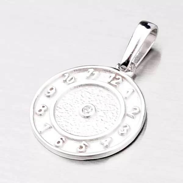 Prívesok krstiacej hodiny z bieleho zlata 687-0043