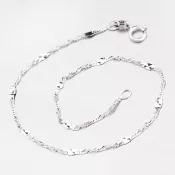 Zlatý náramok zdobený gravírovanými plieškami 44-1703