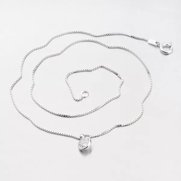 Náhrdelník s okrúhlym zirkónom M3014B