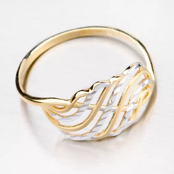 Zlatý prsteň zdobený gravírovaním 41-NP174