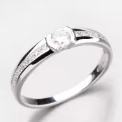 Krásny dámsky prsteň so zirkónmi DZ2106-B