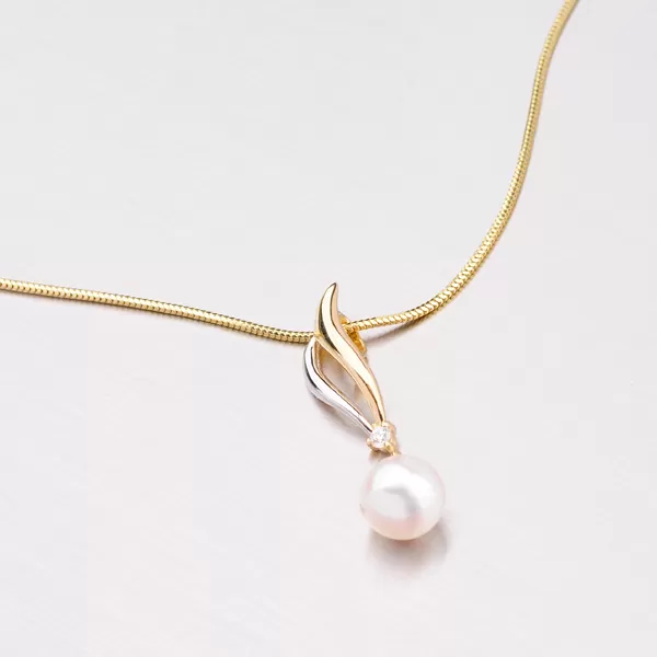 Nádherný prívesok zo zlata s perlou 43-21414