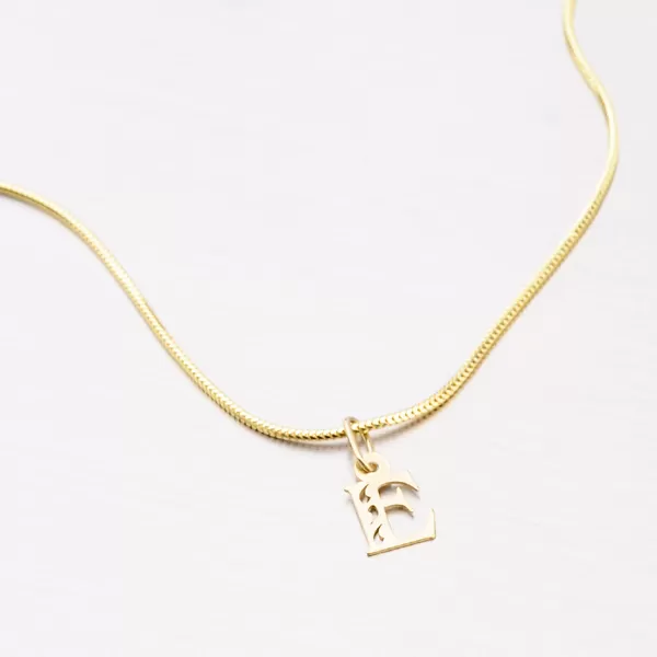 Zlaté písmeno E 442-0002-E