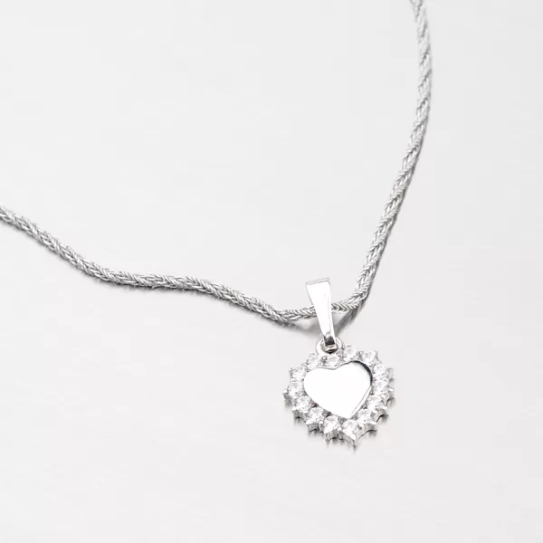 Srdiečkový prívesok so zirkónmi MPN4929