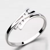 Zlatý prsteň zdobený zirkónmi DZ1950-B